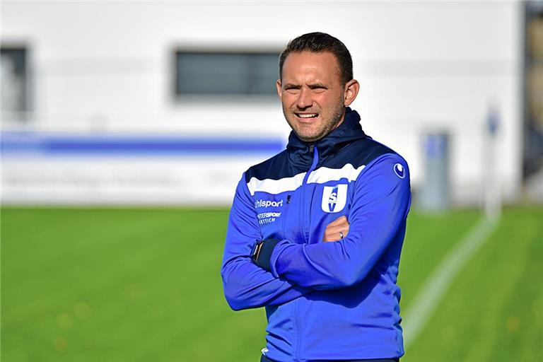 Trainer Andreas Grimmer und der SV Unterweissach setzen als Aufsteiger in die Bezirksliga mit dem 3:0-Sieg in Untermünkheim gleich ein Ausrufezeichen. Foto: Tobias Sellmaier
