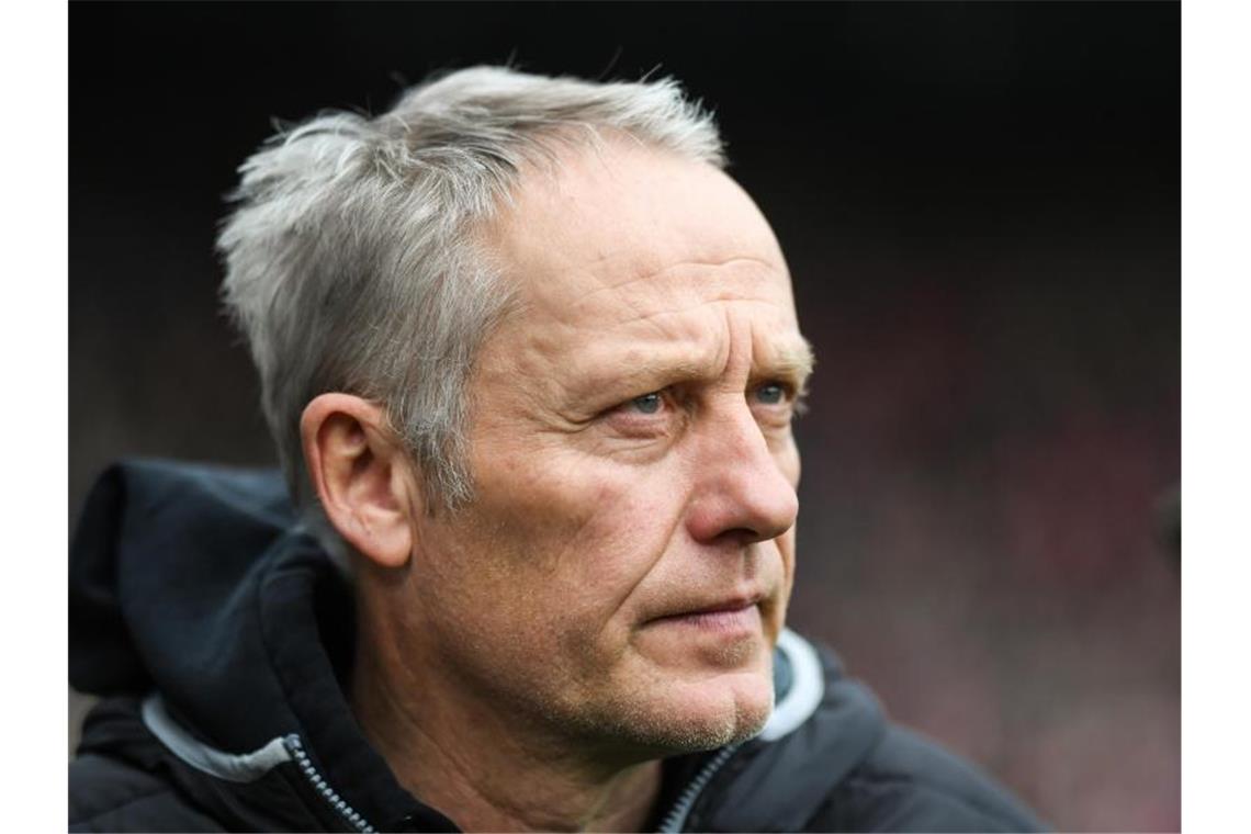 SC-Coach Streich mahnt bei Corona Zurückhaltung an Trainer Christian Streich von Freiburg. Foto: Patrick Seeger/dpa/Archivbild