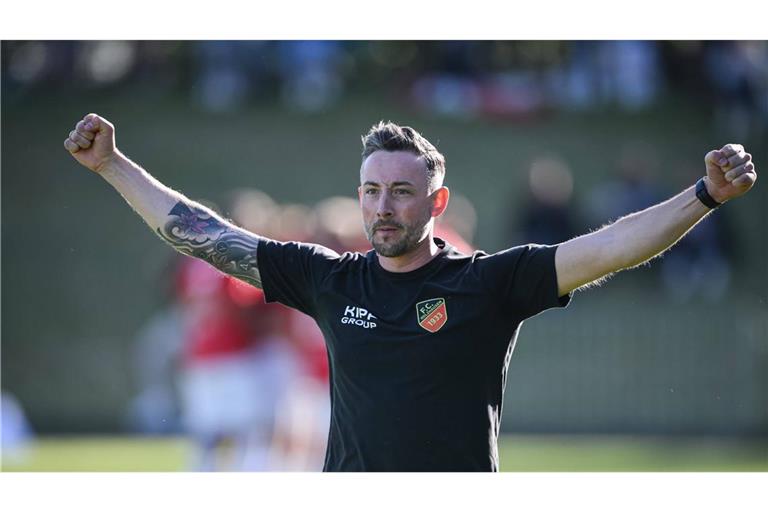 Trainer Daniel Seemann setzt sich  mit dem württembergischen Verbandsliga-Vizemeister  FC Holzhausen in den Oberliga-Aufstiegsspielen gegen den  SC Lahr durch.