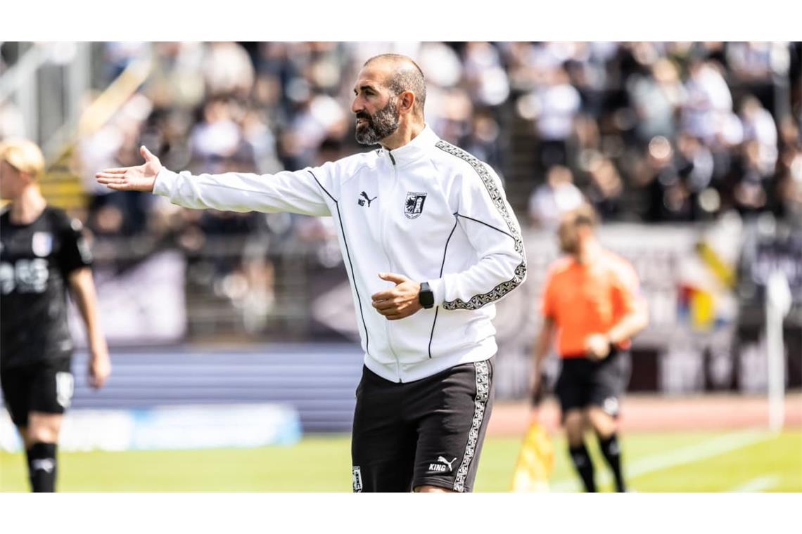 Trainer Daniyel Cimen und die SG Barockstadt Fulda-Lehnerz verlor am Mittwoch gegen Eintracht Frankfurt II.