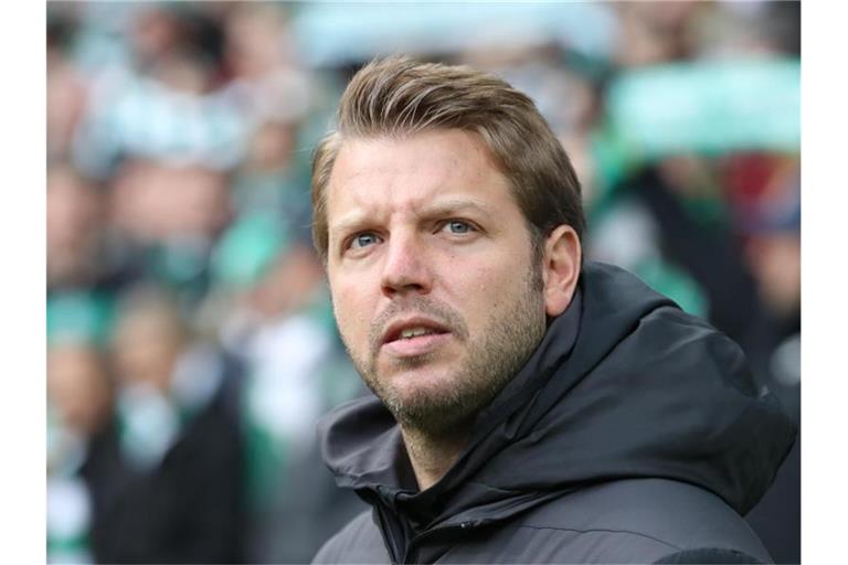 Trainer Florian Kohfeldt hat seinen Vertrag beim SV Werder Bremen bis 2023 verlängert. Foto: Friso Gentsch