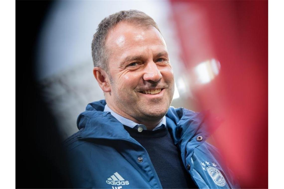 Trainer Hans-Dieter Flick freut sich auf den Jahresauftakt des FC Bayern. Foto: Tom Weller/dpa