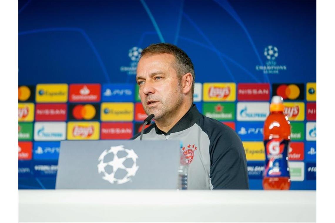 Trainer Hansi Flick bietet ein B-Team mit zwei Youngstern gegen Atlético auf. Foto: Marco Donato/FC Bayern München AG/FCB/dpa