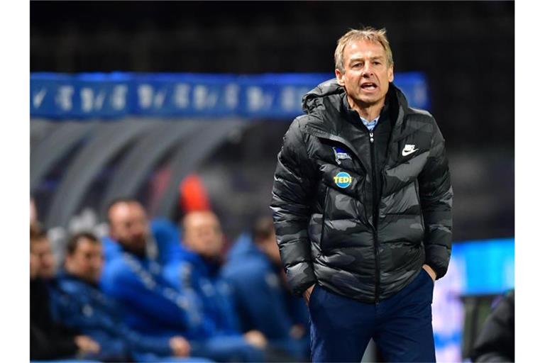 Trainer Jürgen Klinsmann fordert schnell ein neues Stadion für Hertha BSC. Foto: Soeren Stache/dpa-Zentralbild/dpa