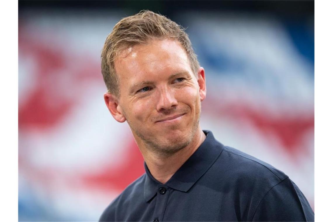 Trainer Julian Nagelsmann trifft mit dem FC Bayern München im Finale des Supercups auf Borussia Dortmund. Foto: Sven Hoppe/dpa