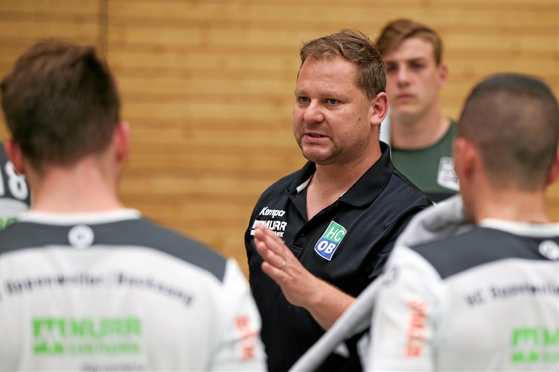 Trainer Matthias Heineke fordert von seiner Mannschaft, dass sie sofort wieder auf das Level aus der Aufstiegsrunde kommt. Foto: A. Becher