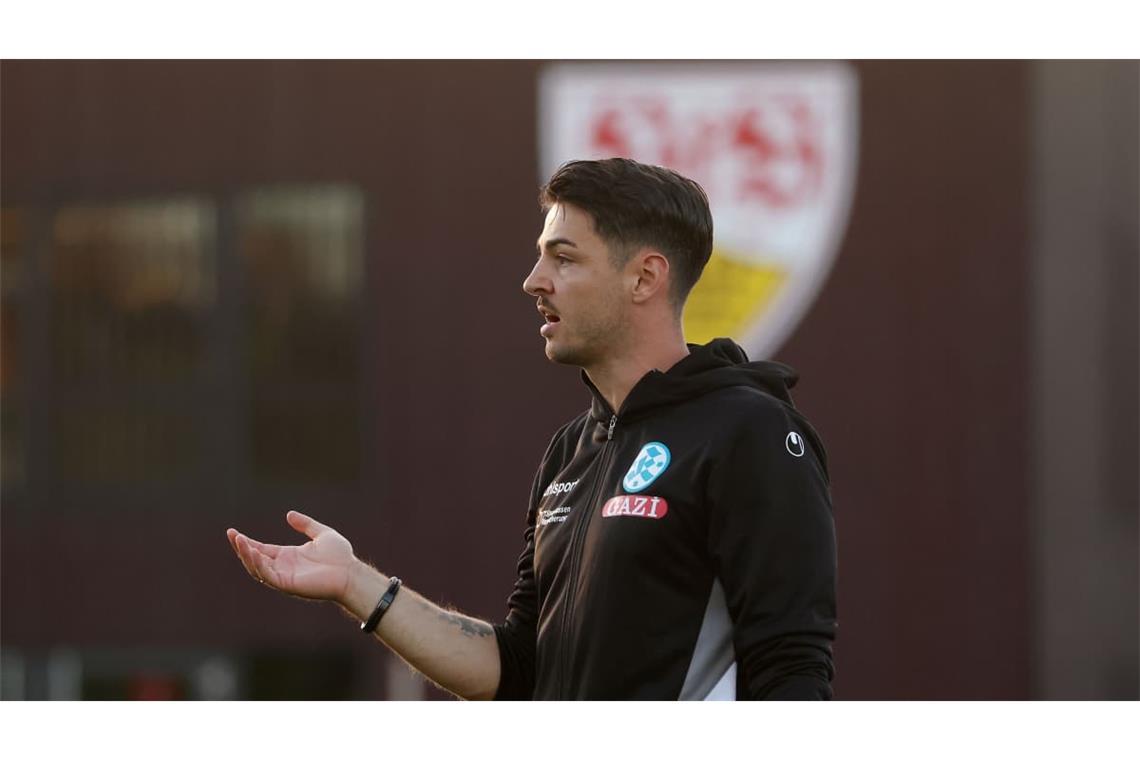 Trainer Max Füssenhäuser gewann mit der U17 der Kickers in der DFB-Nachwuchsliga beim VfB Stuttgart mit 1:0.