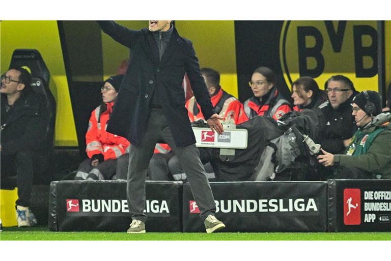 Trainer Niko Kovac war mit der Leistung von Karim Adeyemi nicht einverstanden.