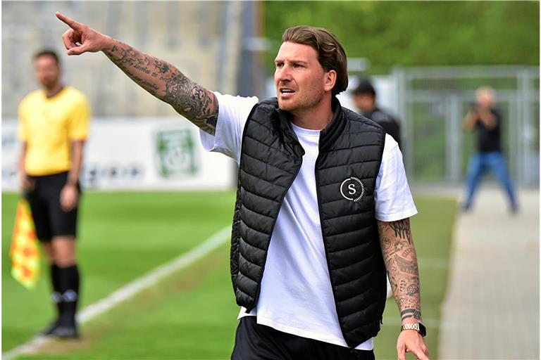 Trainer Pascal Reinhardt will mit der SG Sonnenhof Großaspach ins WFV-Pokalfinale einziehen. Foto: Tobias Sellmaier