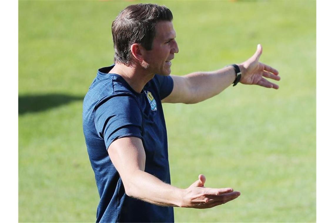 Trainer Patrick Glöckner vom Chemnitzer FC. Foto: Daniel Karmann/dpa/Archivbild