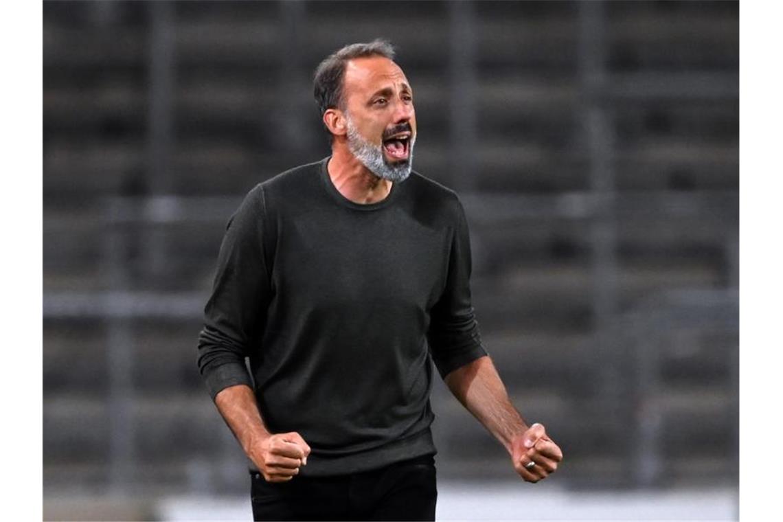 VfB-Coach nach Sieg: Noch keine „richtige Siegermentalität“ Trainer Pellegrino Matarazzo aus Stuttgart freut sich über den 3:2 Sieg. Foto: Matthias Hangst/Getty Images Europe/Pool/dpa