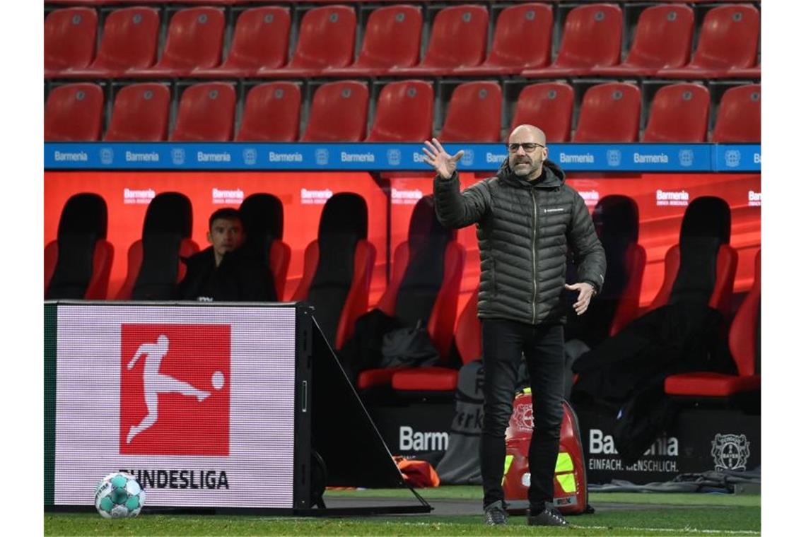 Der 20. Bundesliga-Spieltag im Telegramm Trainer Peter Bosz und Bayer 04 Leverkusen bekommen es am 20. Spieltag mit dem VfB Stuttgart zu tun. Foto: Ina Fassbender/AFP/Pool/dpa