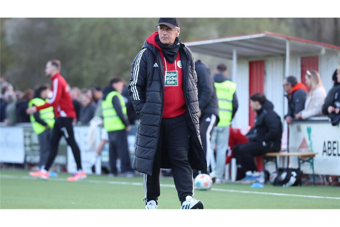 Trainer Roland Seitz kommt mit dem FC 08 Homburg am 3. Mai auf die Waldau.