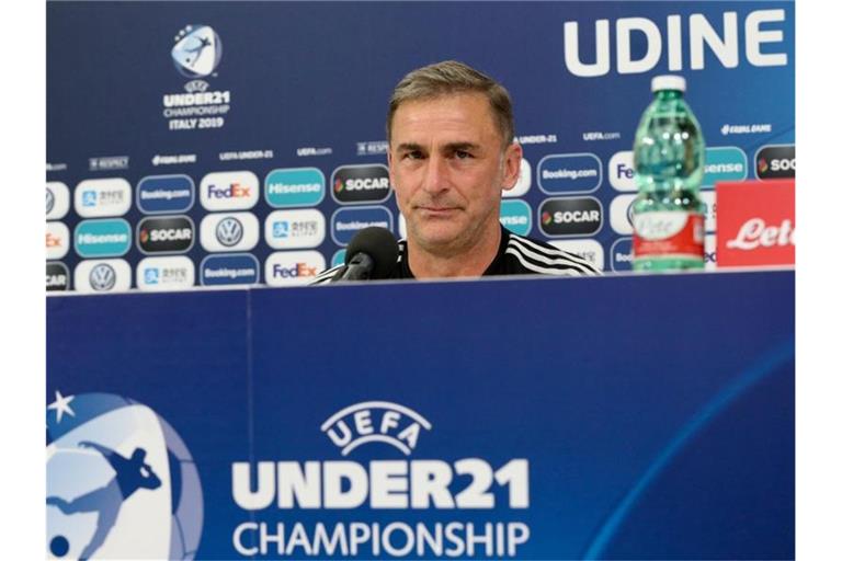 Trainer Stefan Kuntz und sein Team gehen gelassen und voll fokussiert ins Endspiel. Foto: Cezaro De Luca