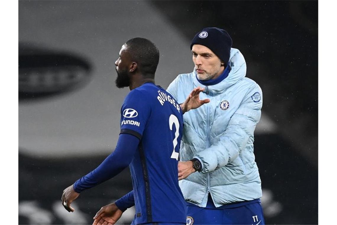 Real und Chelsea nicht mehr beste Freunde Trainer Thomas Tuchel (r) und Antonio Rudiger treffen mit dem FC Chelsea auf Real Madrid. Foto: Neil Hall/PA Wire/dpa