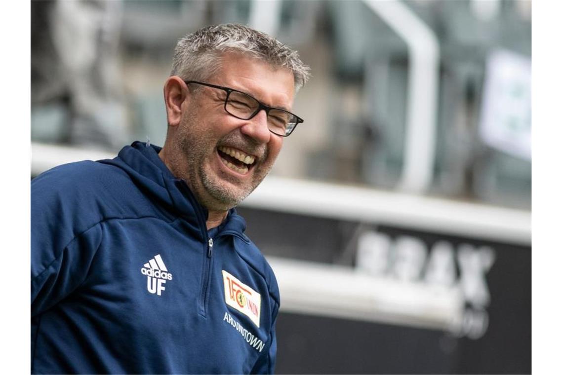 Union Berlin will Premiere gegen Leverkusen Trainer Urs Fischer pocht mit dem 1. FC Union Berlin weiter auf die Außenseiterrolle. Foto: Bernd Thissen/dpa