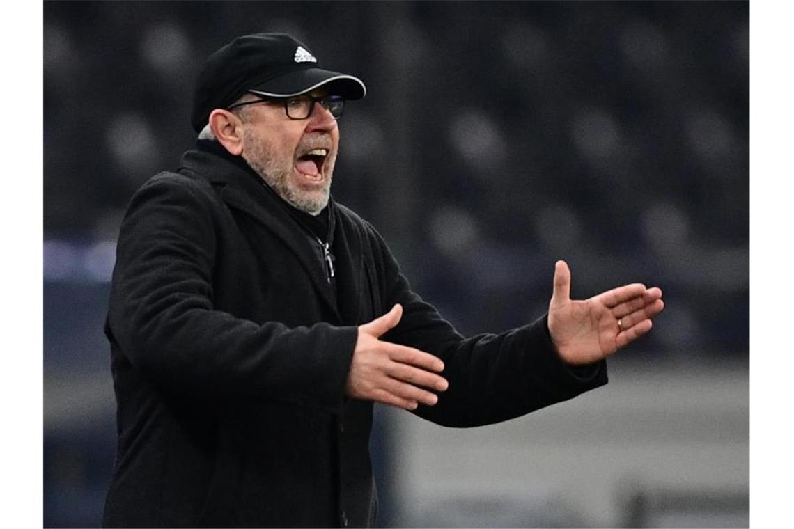 Auf nach Berlin: Die große Chance, den Pokal zu gewinnen Trainer Urs Fischer will seine Unioner ins Finale führen. Foto: Sören Stache/dpa