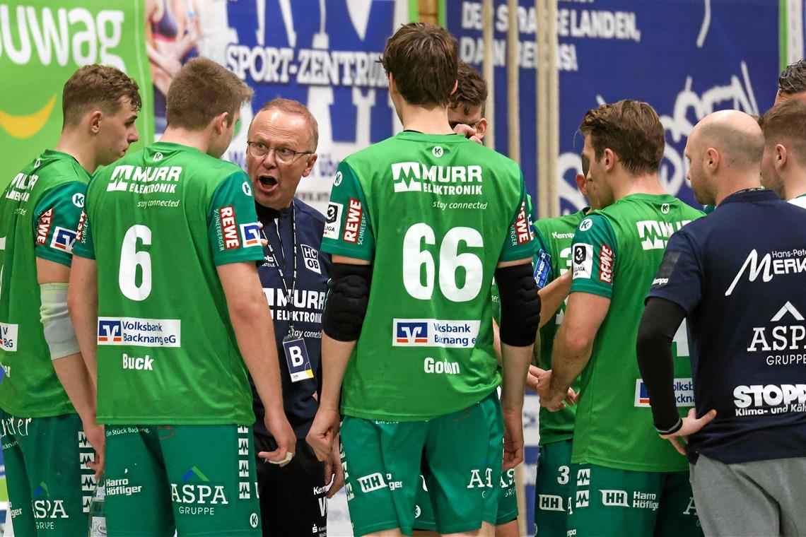 Trainer Volker Blumenschein verlangt von seinen Spielern, dass sie alles raushauen, was das Team noch im Tank hat. Foto: Alexander Becher