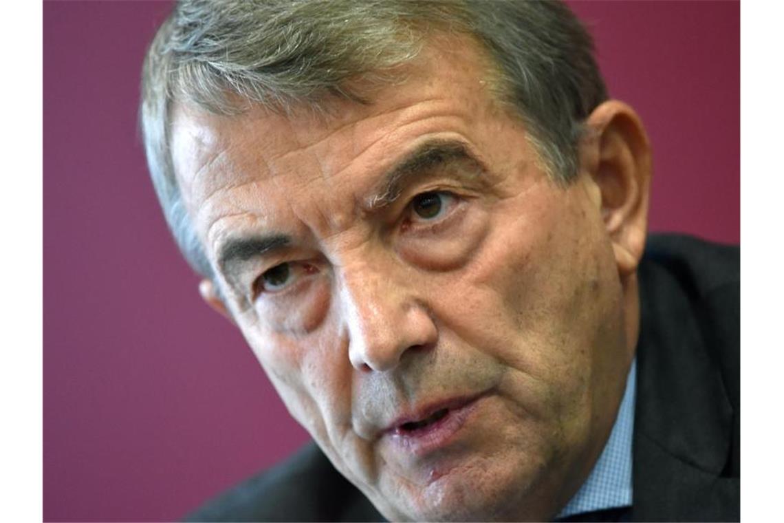 Niersbach: „Im Kern habe ich mir nichts vorzuwerfen“ Trat 2015 wegen der Sommermärchen-Affäre als DFB-Präsident zurück: Wolfgang Niersbach. Foto: Arne Dedert/dpa
