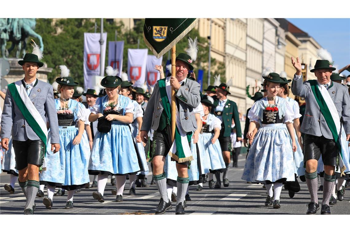 Traumhaftes Wetter, fesche Trachten - der Tag zwei des Oktoberfests.