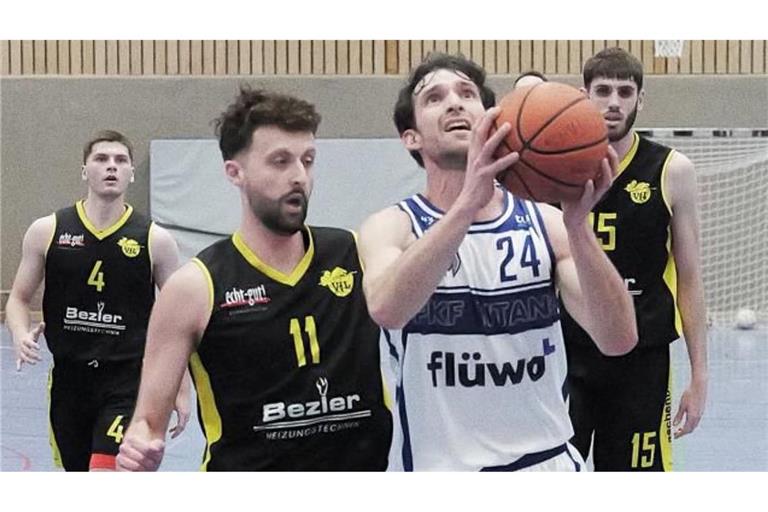 Traumstart für den Degerlocher Aufsteiger und dessen Spieler Lars Berger (weiß). Mit einem Sieg gegen die Gäste aus Karlsruhe hatte keiner gerechnet.