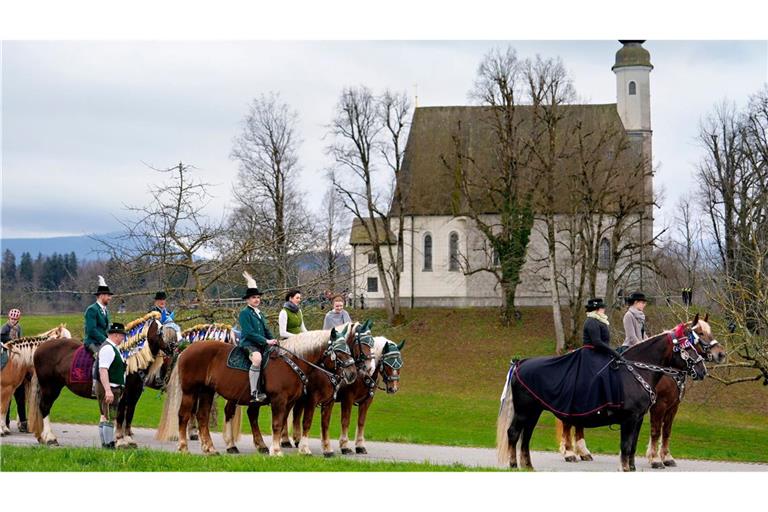 Traunsteiner Georgiritt: Traditionelle Pferdewallfahrt in Bayern