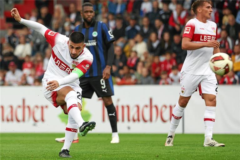 Treffsicherer Deniz Undav: Der VfB-Stürmer erzielt im Testspiel in Großaspach gegen Fürth zwei Tore. Foto: Baumann