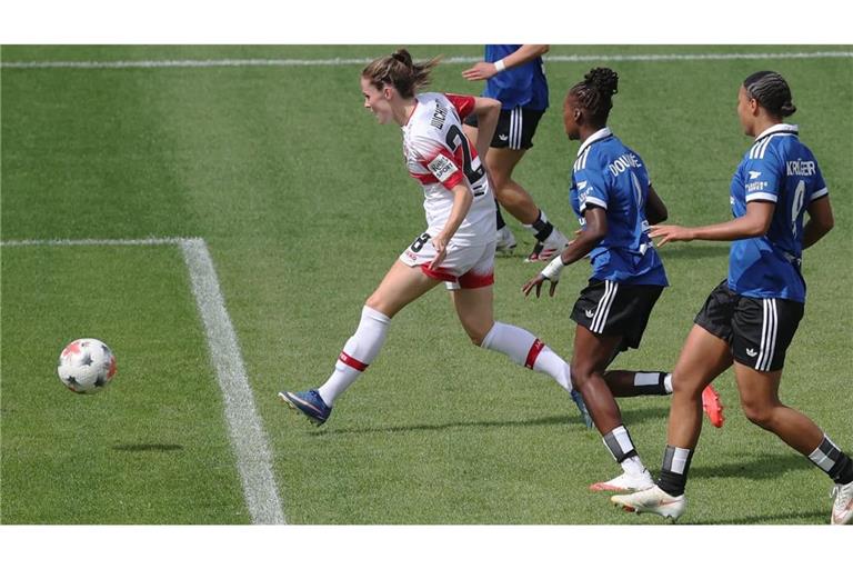 Treffsicher:&nbsp; Reena Wichmann macht gegen den Hamburger SV den 1:1-Ausgleich.