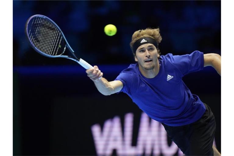 Trifft bei den ATP-Finals als nächstes auf US-Open-Champion Daniil Medwedew: Alexander Zverev in Aktion. Foto: Luca Bruno/AP/dpa