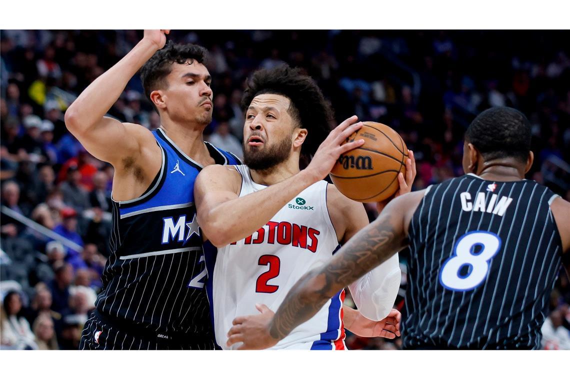 Tristan da Silva (l) konnte Cade Cunningham nicht aufhalten.