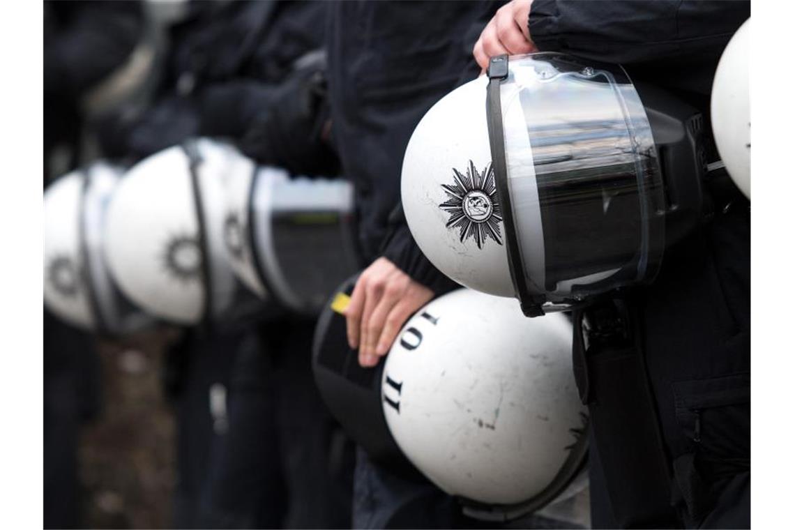 Trotz der Ermittlungen zu rechtsextremen Chats von Polizisten in Nordrhein-Westfalen lehnt Bundesinnenminister Horst Seehofer eine Studie zu Rassismus bei der Polizei weiter ab. Foto: Marius Becker/dpa