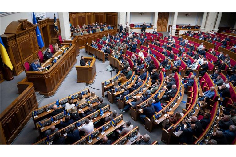 Trotz des laufenden Krieges tagt das ukrainische Parlament weiter. (Archivbild)