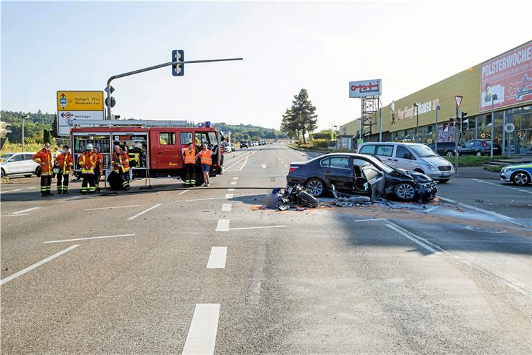 Trotz des tragischen Unfalls vom Samstag ist die B-14-Kreuzung in Backnang-Waldrems der örtlichen Polizei bisher nicht als besondere Gefahrenstelle aufgefallen. Foto: 7aktuell.de/S. Adomat