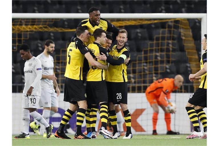 Trotz einer packenden Aufholjagd musste sich Bayer Leverkusen bei Young Boys Bern letztlich geschlagen geben. Foto: Peter Klaunzer/KEYSTONE/dpa