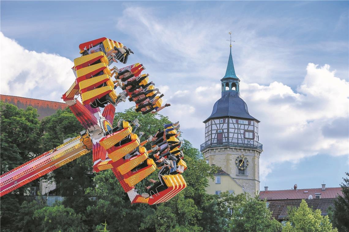 Straßenfest: Rummel startet bereits am Donnerstag Trubel auf dem Rummelplatz gibt es in diesem Jahr schon ab Donnerstagnachmittag – allerdings ohne Musik. Archivfoto: A. Becher