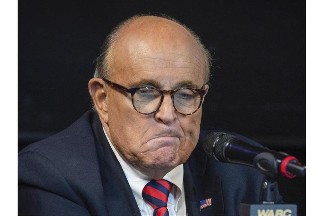 Trump-Anwalt Rudy Giuliani ist auch zur Herausgabe von Dokumenten aufgefordert worden. Foto: Robert Bumsted/AP/dpa