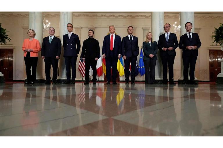 Trump arbeitet an einem Zweiertreffen Putins mit Selenskyj.