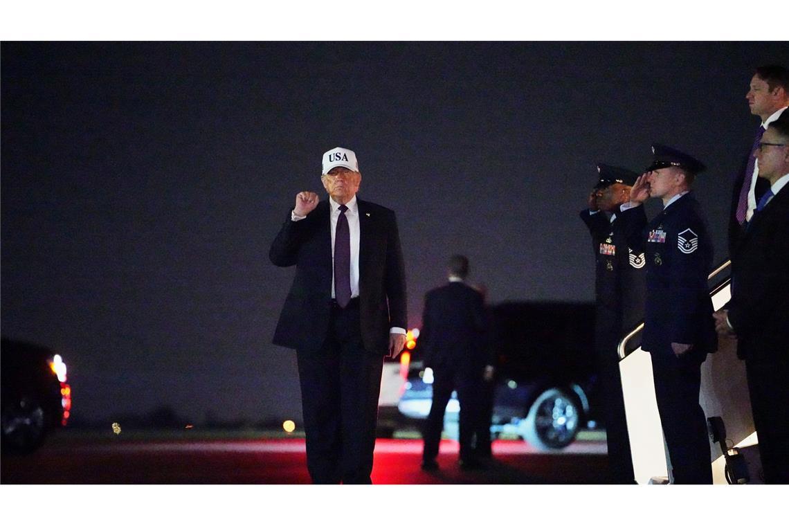 Israel und USA attackieren Iran - Trump will Machtwechsel