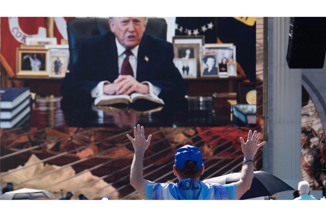 Trump droht dem Iran erneut mit Zerstörung.