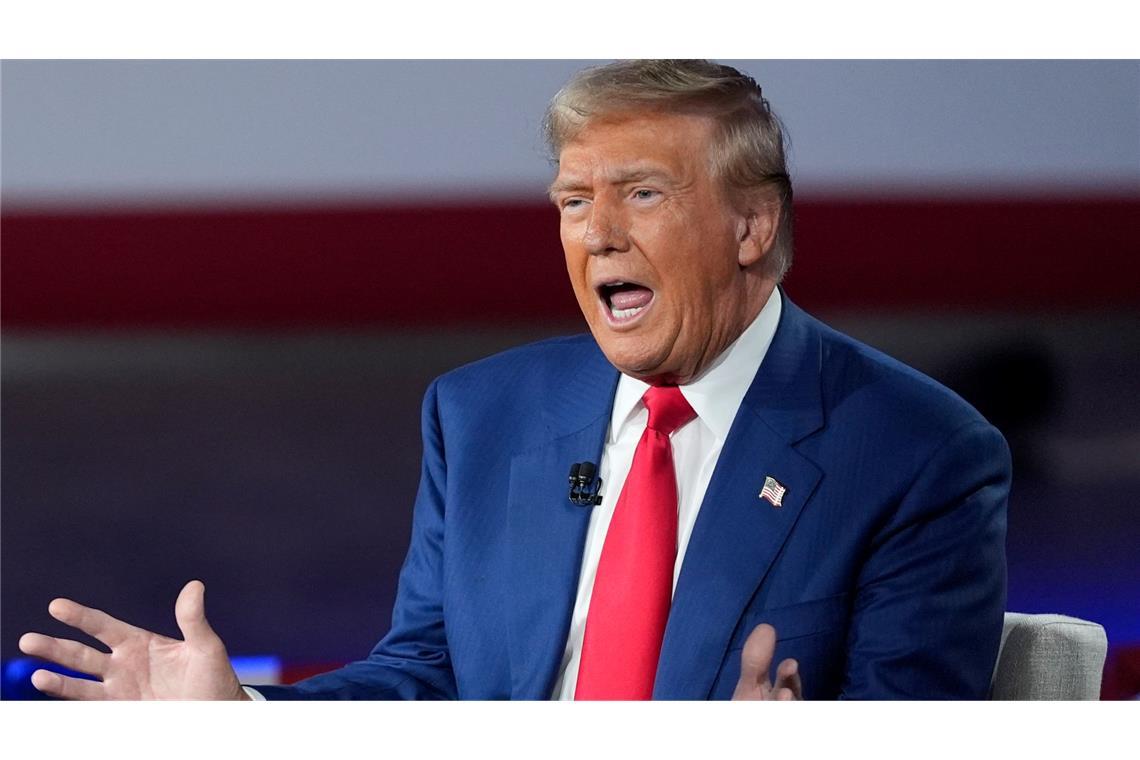 USA-Expertin Menne: "Hohe Zölle würden Trump selbst schaden" Trump hat hohe Zölle auf Importe aus Europa angekündigt. (Archivbild)