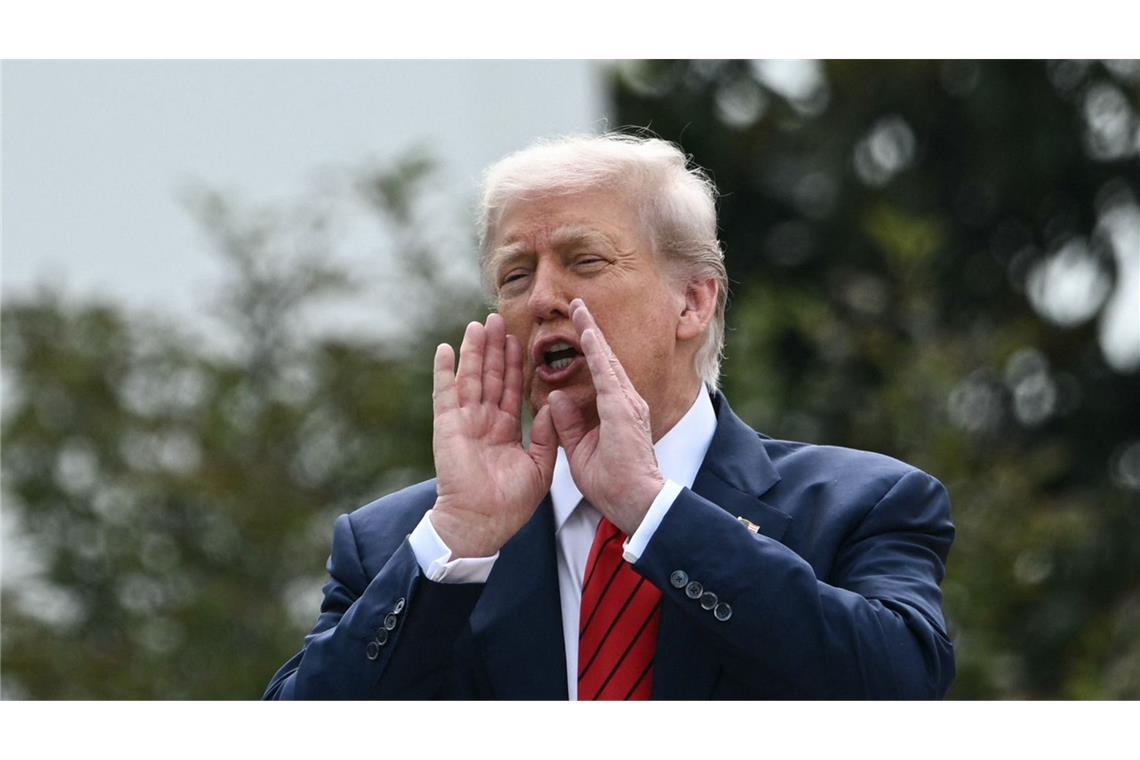 Trump droht Indien mit neuen Zöllen „in nächsten 24 Stunden“ Trump hatte die höheren Zölle im Kontext des russischen Angriffskriegs gegen die Ukraine bereits zuvor angedroht, aber nichts über eine konkrete Höhe gesagt. (Archivbild)