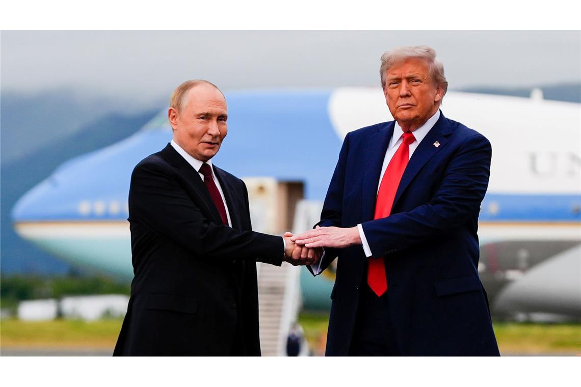 Die großen Fragezeichen nach dem Selenskyj-Trump-Treffen Trump holte Putin im Sommer in Alaska auf die Weltbühne zurück. (Archivbild)