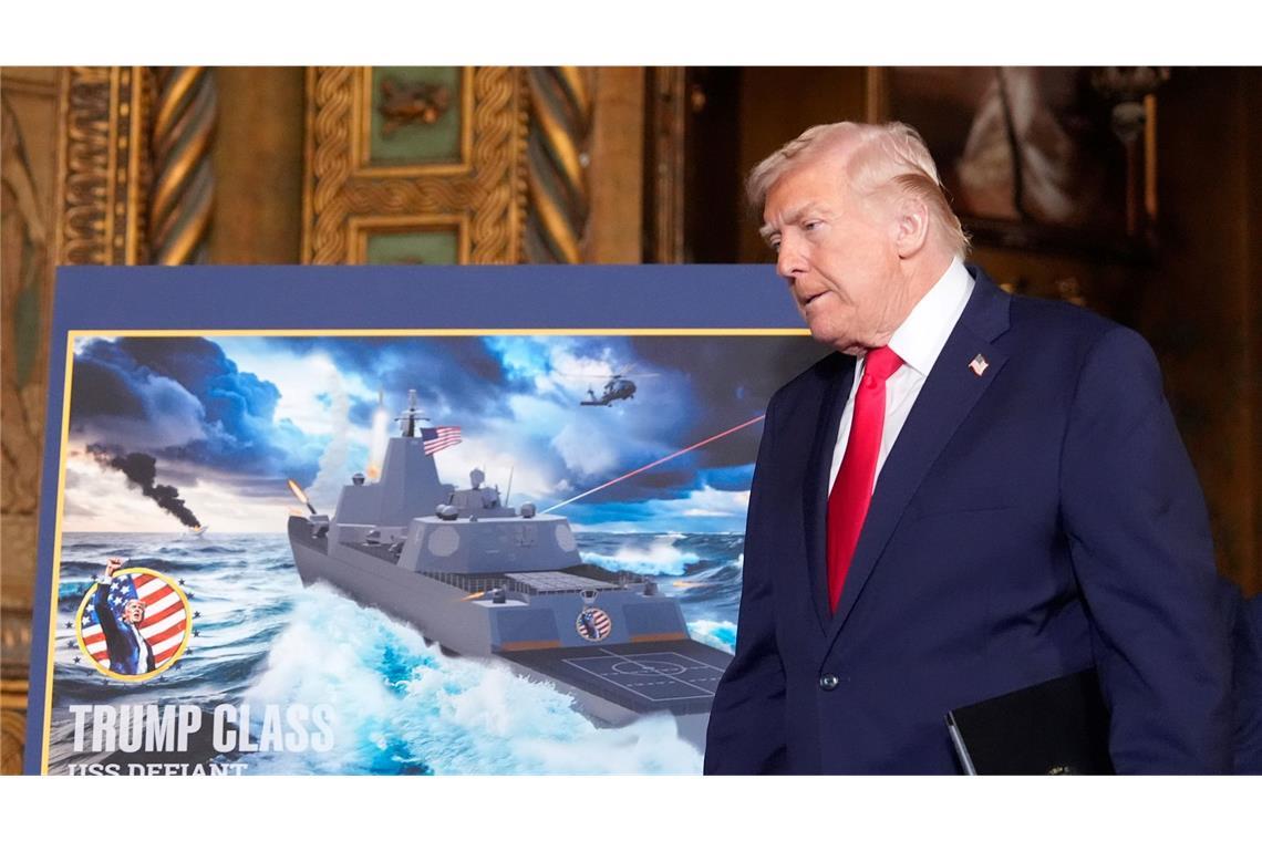Trump kündigt den Bau von neuen Schlachtschiffen an.