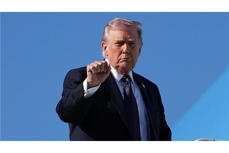 Trump kündigt verstärkte Angriffe auf den Iran an.