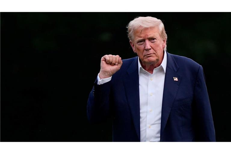 Trump kündigt Zölle auf indische Produkte an und stellt einen Bezug zu Russland her.