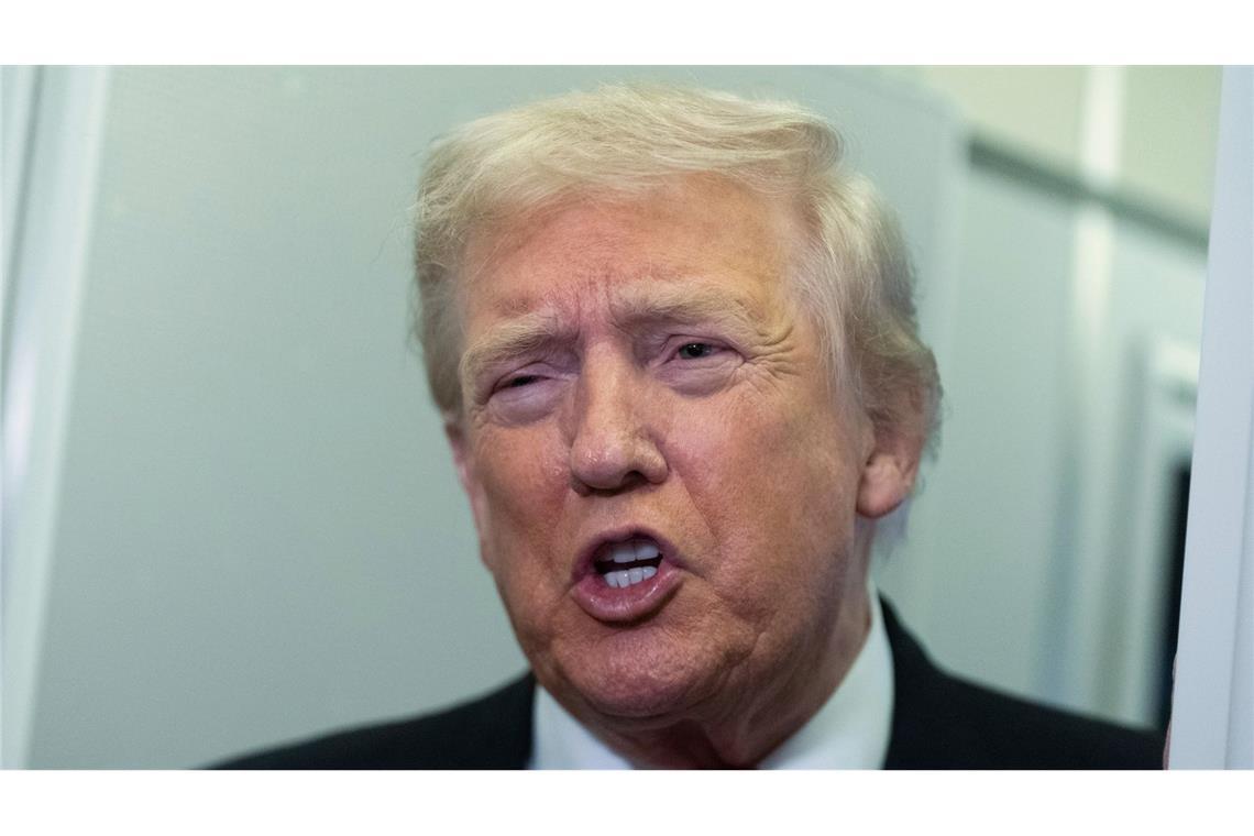 Trump mischt sich in den Wahlkampf ein.