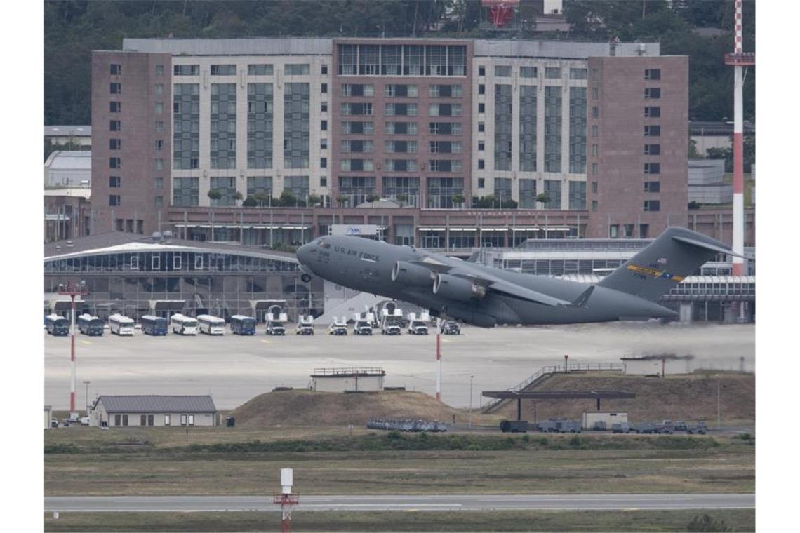 Trump plant fast 10.000 US-Soldaten aus Deutschland abzuziehen. Foto: Boris Roessler/dpa