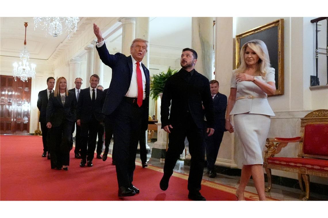Trump sagt, er fand es "besser", wenn sich Selenskyj und Putin zunächst ohne ihn treffen.