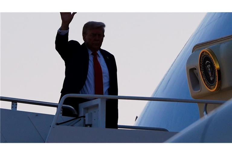 Trump sagt, seine Rolle sei es, Putin an den Verhandlungstisch zu bringen.