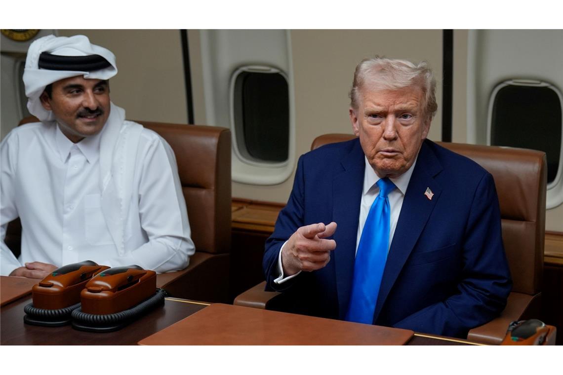 Hamas unter Druck - Will wohl künftig in Gaza mitregieren Trump stellte beim Tankstopp in Katar einen baldigen Einsatz der geplanten internationalen Friedenstruppe (ISF) für den Gazastreifen in Aussicht.